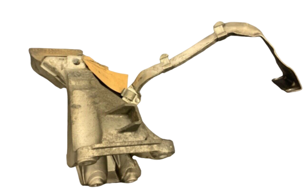 BMW 1 3 Series X1 Engine Support Bracket Right - Image 4