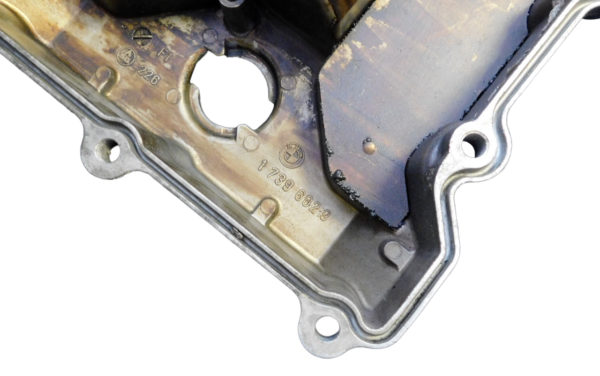 BMW  3 Series Hydro-dipped Cylinder Head Cover - Image 21