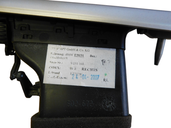 BMW 3 Series Dashboard Air Vent Front Right - Image 7