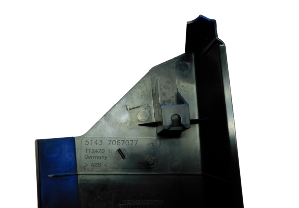 BMW 1 Series Footwell Trim Panel Front Left - Image 8