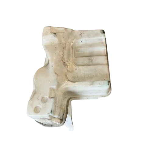 BMW 5 Series Windscreen Washer Reservoir - Image 4